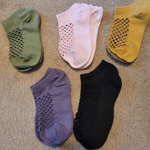 Ankle Socks 5 Pair With Diamond Shaped Cutout Pattern